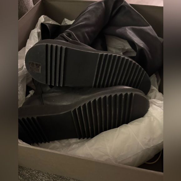 BNIB AUTHENTIC RICK OWENS BLACK LEATHER OVER THE KNEE BOOT - Picture 3 of 16